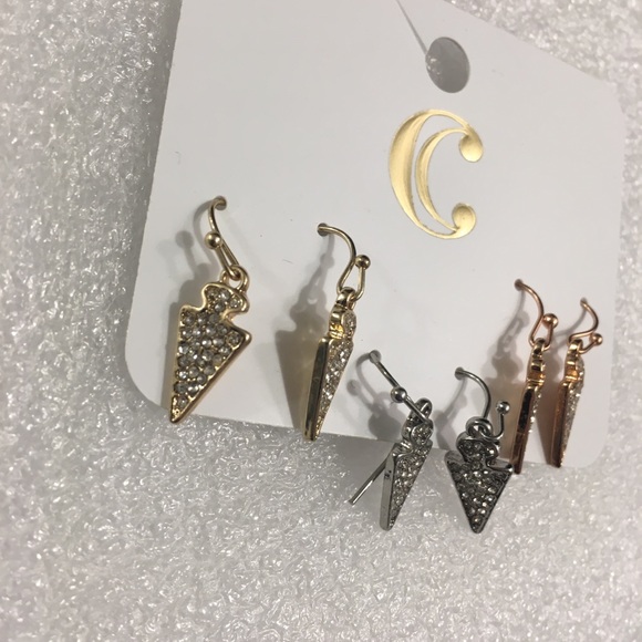 Charming Charlie - Pack of Earrings - Picture 4 of 15